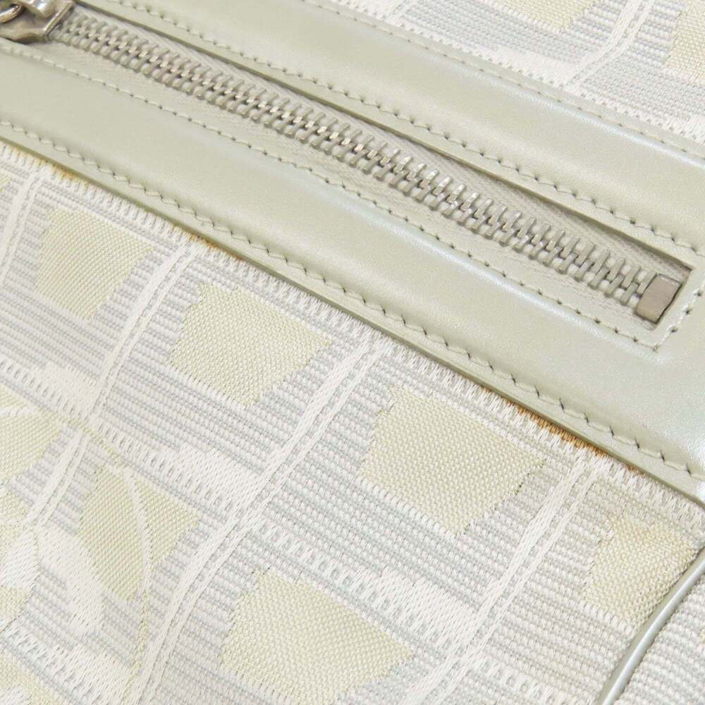CHANEL Cream Shoulder Bag - Picture 13 of 16